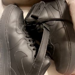 Black Nike Air Force