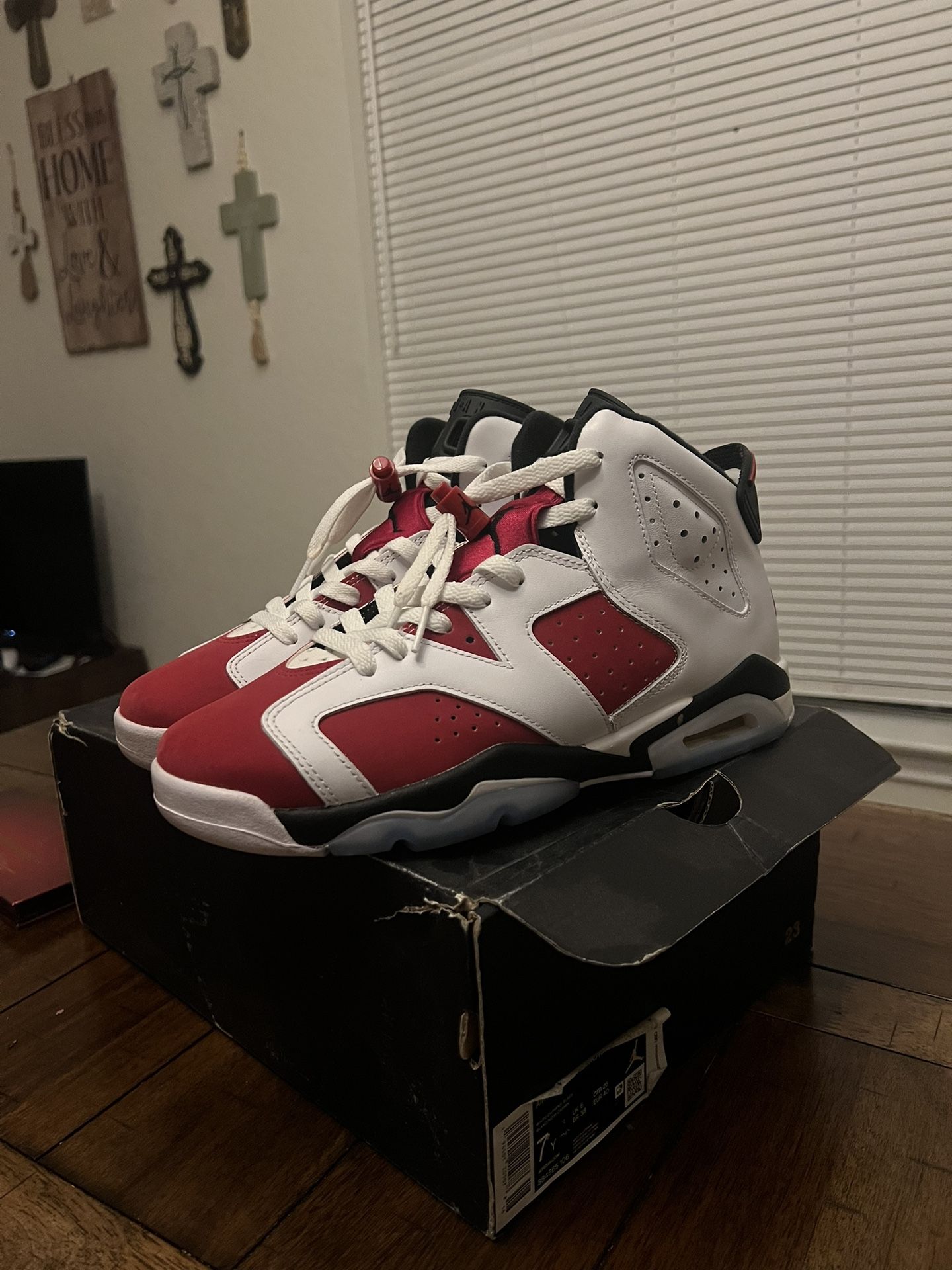Jordan 6 Carmine Size 7