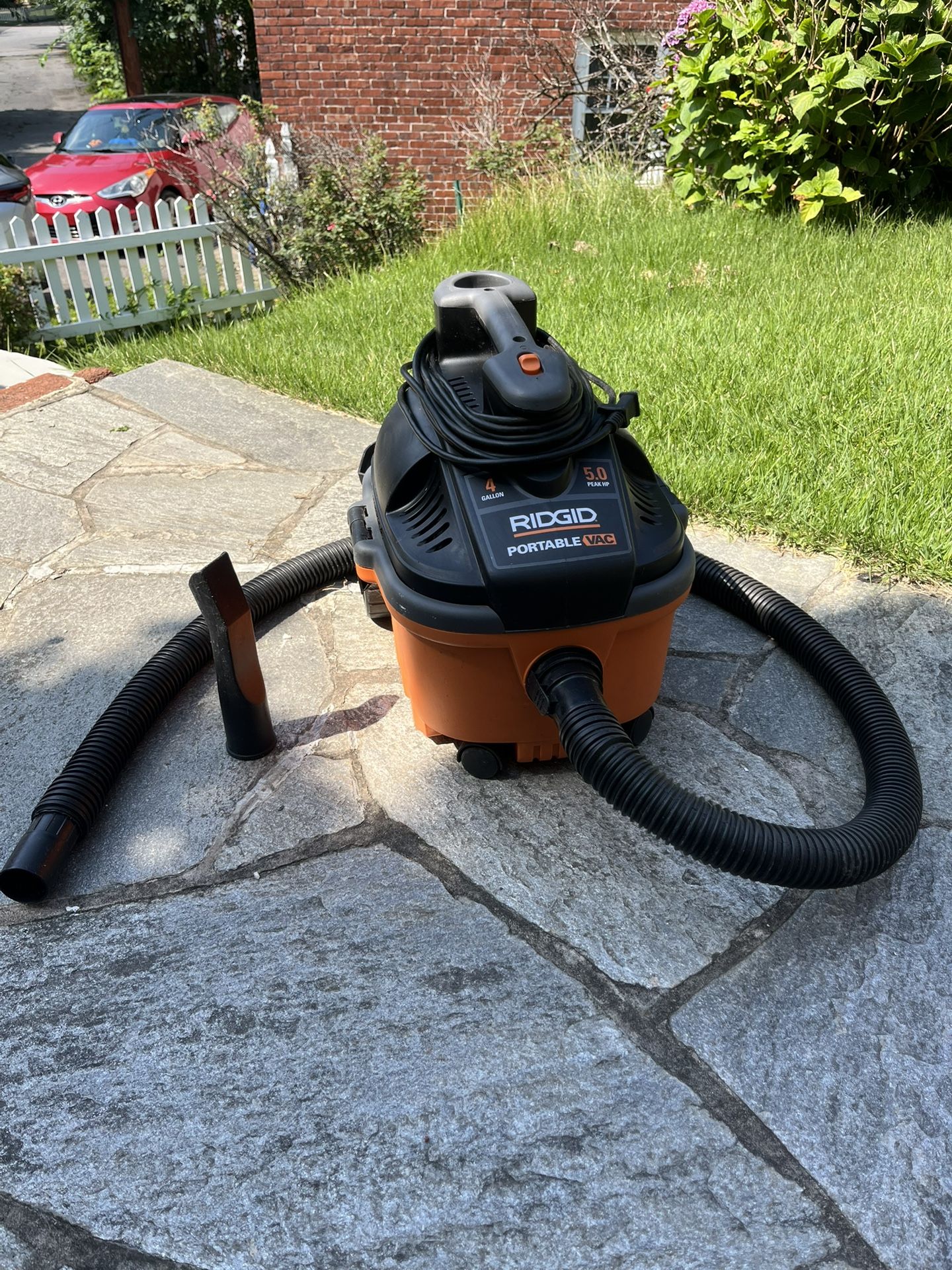 Like New Rigid 4-gallon 5.0 Peak HP Portable Wet / Dry Vac