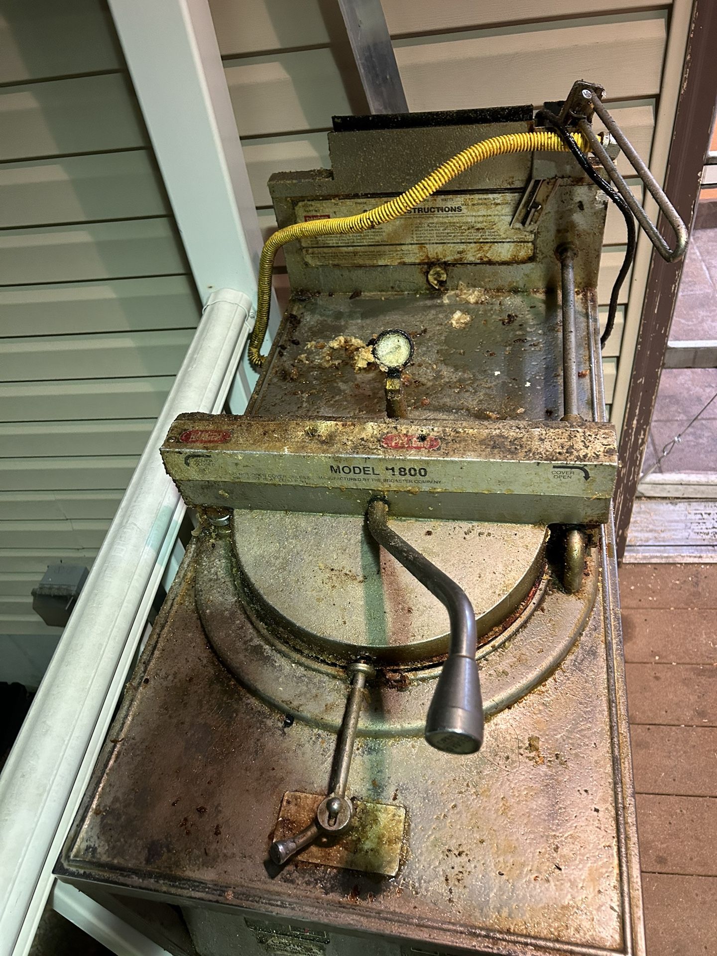 Pressure Fryer