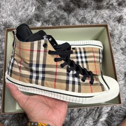 Burberry Shoes