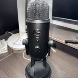Blue Yeti podcast Mic