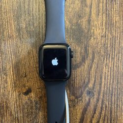 Apple Watch SE 2nd Gen 40mm (midnight) 