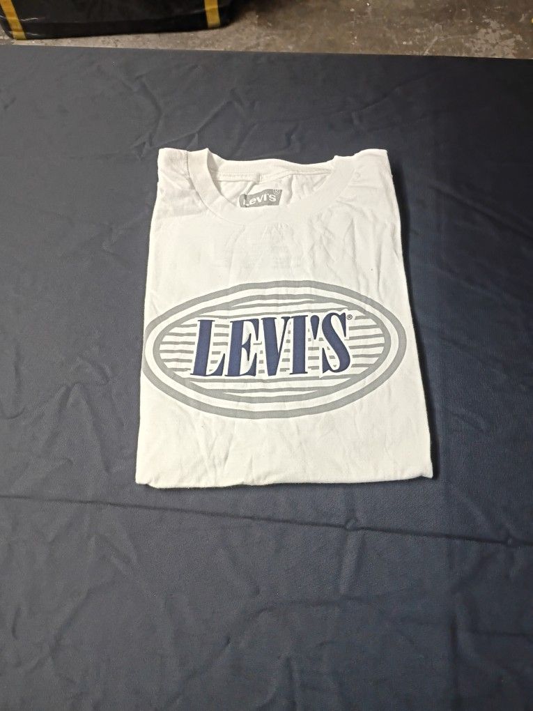 LEVIS (XL) T SHIRT
