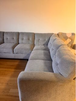 Modern light gray sectional sofa