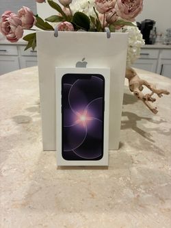 Apple iPhone 13 Broken but Operational + iPhone 17e Box & Apple Bag