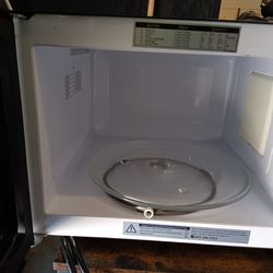 Toshiba Microwave Asking $40