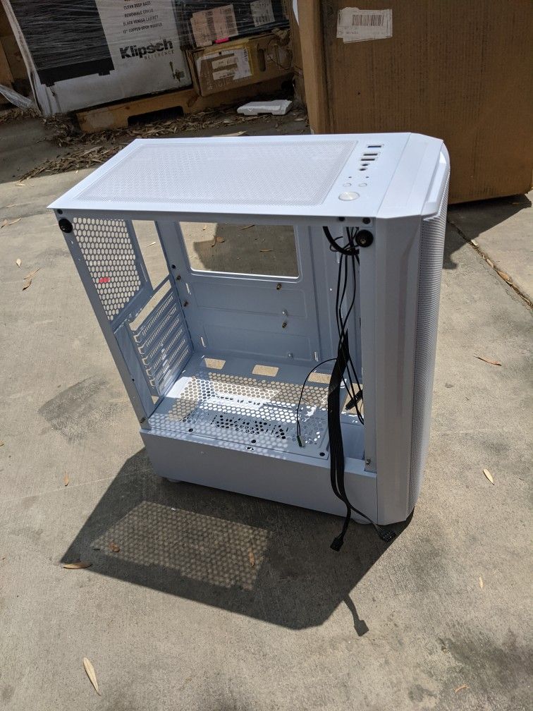 Gamekm White Gaming Case - White