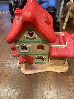 Vintage Strawberry shortcake Play  House 