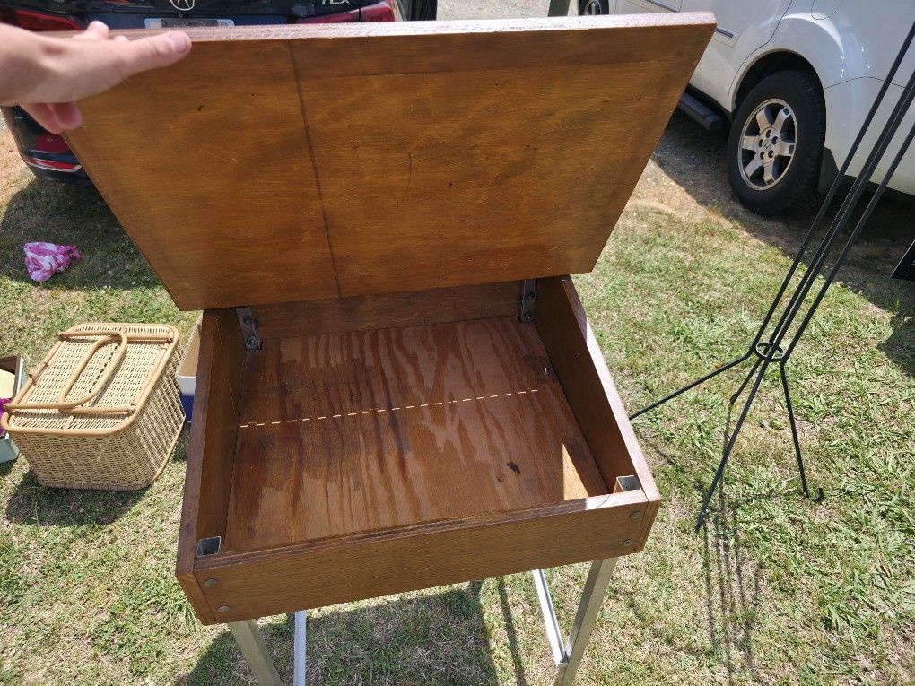 Desk With Chair