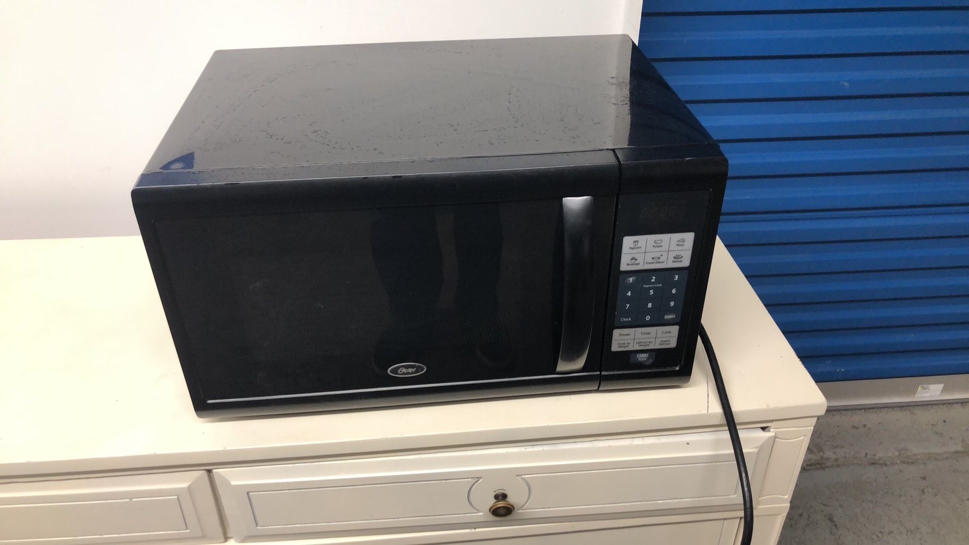 Oster 1100 W Good condition work great microwave