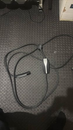 Tesla Universal Mobile Connector 