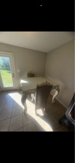 Dinning Room Table with Chairs