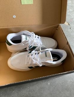 Brand new in box Adidas sneaker 8.5M