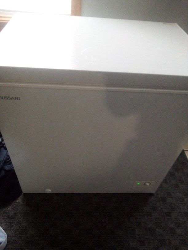 Vissani Freezer Shipping Only 