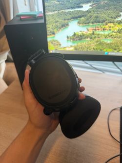 SteelSeries Arctis 7+ Wireless Bluetooth Over-Ear Gaming Headset and Dongle