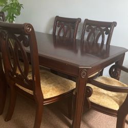 Dinning Board /chairs (for 8 People)