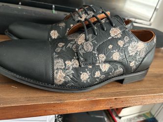 Men’s dress shoes