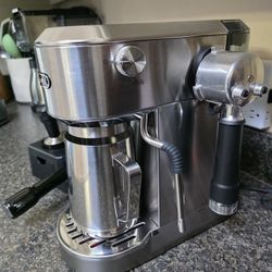 DeLongui Dedica Duo Espresso Capuccino and Cold Brew Coffee Maker – Digital Touch Display