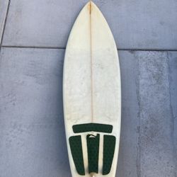 5’8 x 19 1/4”  Fishy Shortboard Surfboard