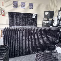 King Size TV Lift Bedframe. 🚚WE DELIVER🚚