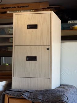 2-Drawer Filing Cabinet with key