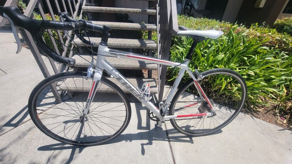 TREK Racing Road Bike
