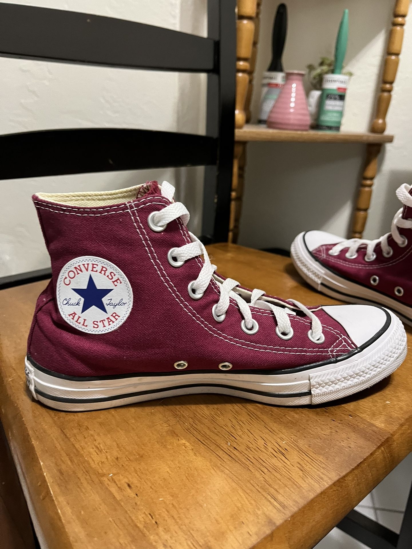 Converse All-Stars High Tops Women’s 7.5