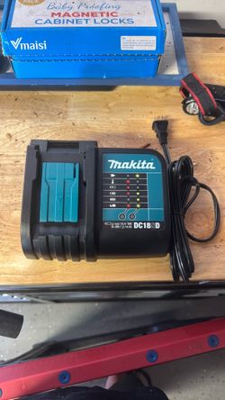 Makita 18v single battery charger