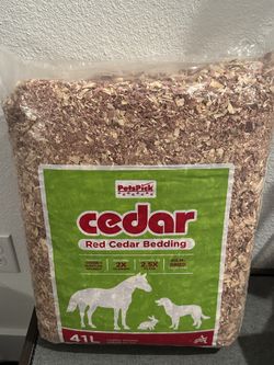 41 L Red Cedar Bedding