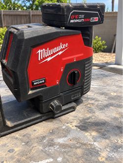 Milwaukee laser