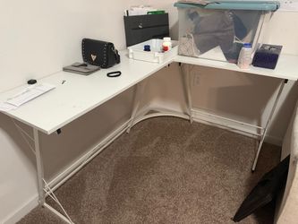L shaped table