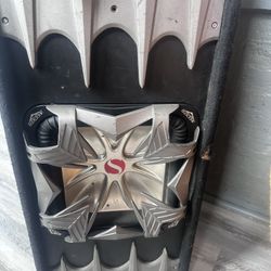 12" Kicker And Amp