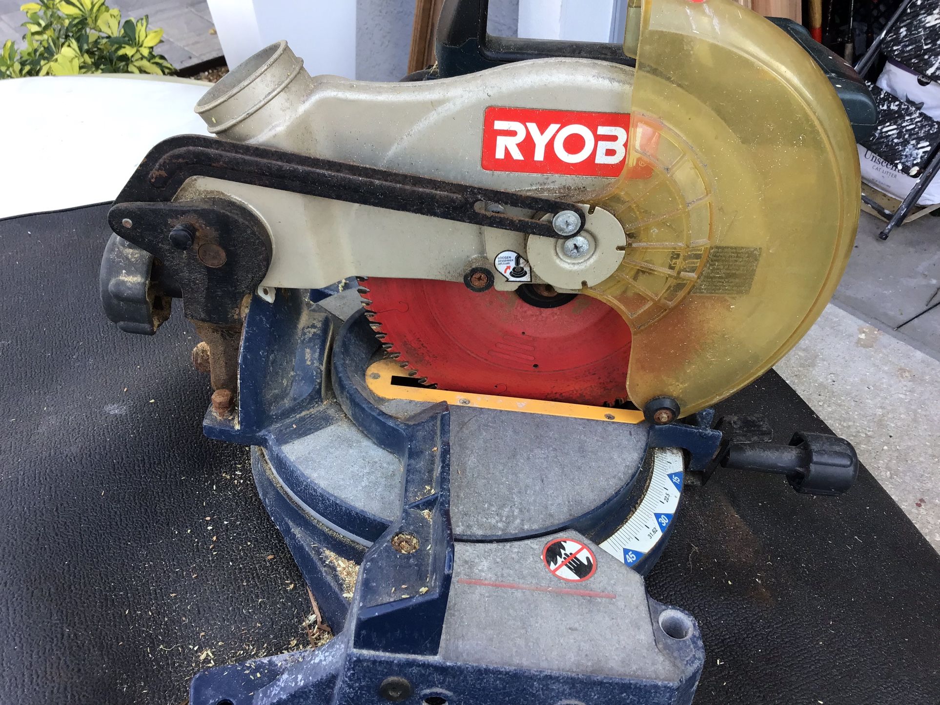 Powerful Clean Roybi Cross Saw