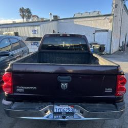 2005 Dodge Dakota