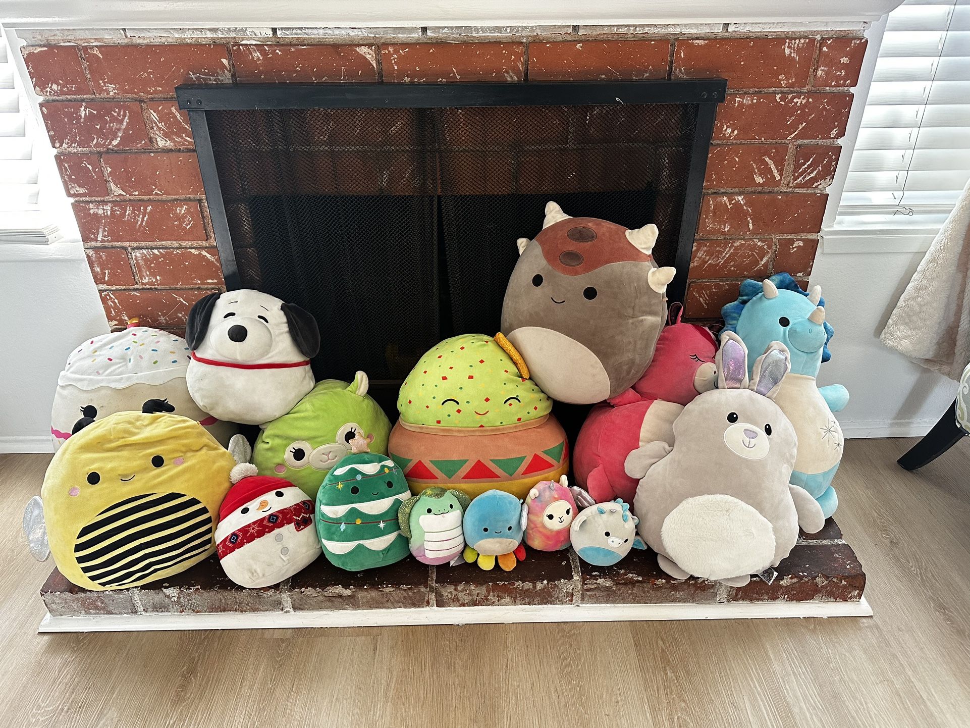 Stuffed Animals / Plushies