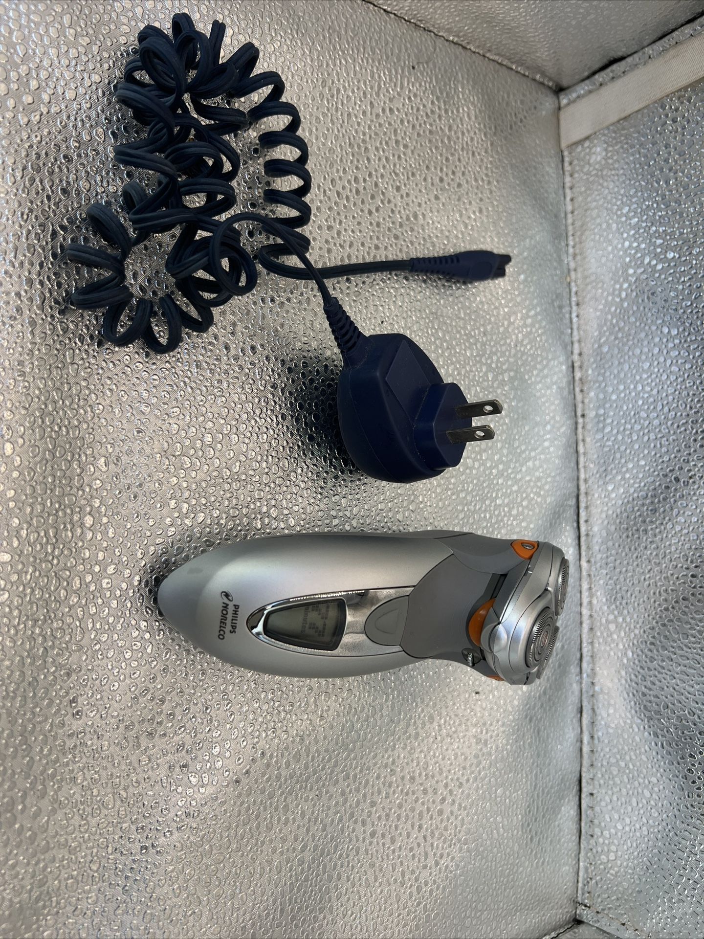 Philips Norelco Shaver 9170XL Smart Touch XL With Charger