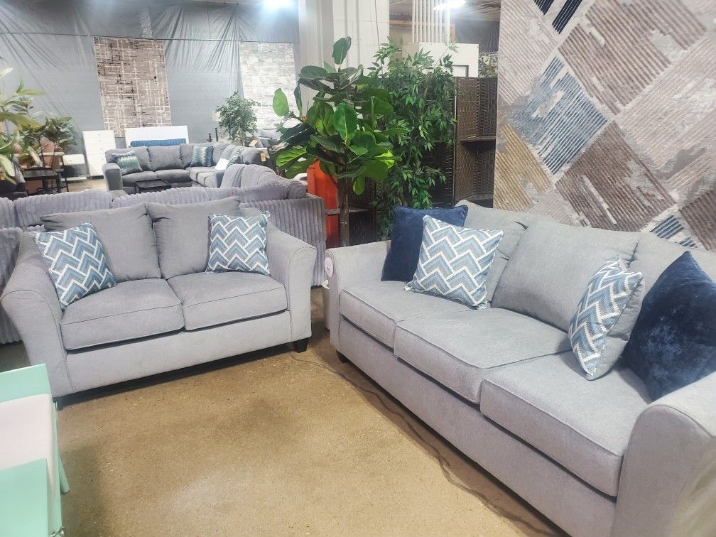 Beautiful 2 Pc Gray Fabric Sofa Loveseat (NEW)