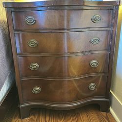 Drexel 4 Drawer Small Dresser