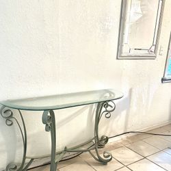 Entry Table & Mirror