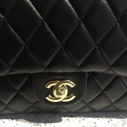 CHANEL Classic Flap Bag Black