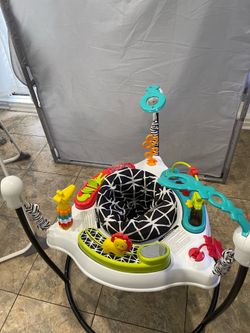 Baby bouncer