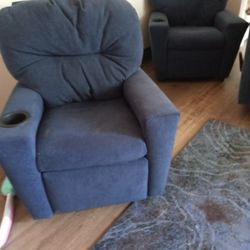 2 Children Recliners