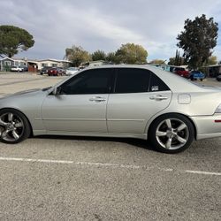 2001 Lexus IS 300