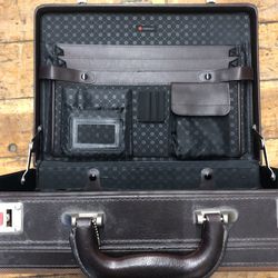 BRIEFCASE - FORAY Brand  -  Very well made