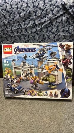 LEGO Marvel Avengers 76131 Avengers Compound Battle 699 pcs Age 8+ Hulk