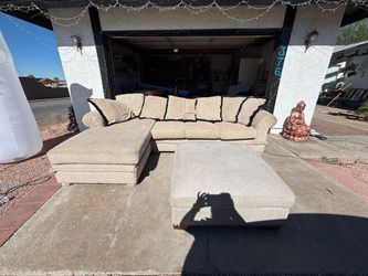 Oversize sectional couch and ottoman,please read details,can deliver