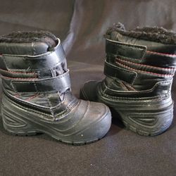 Wondernation Toddlers Size 7 Snowboots