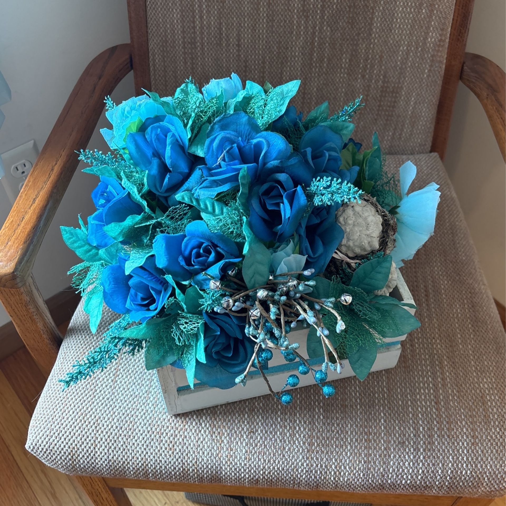 Centerpiece. 10