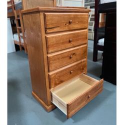 Dresser/ Five Drawers dresser